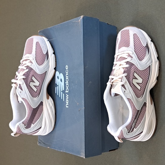 New Balance Shoes - New Balance 530 Sneakers - Color: Beige Brown - Size: Women 8